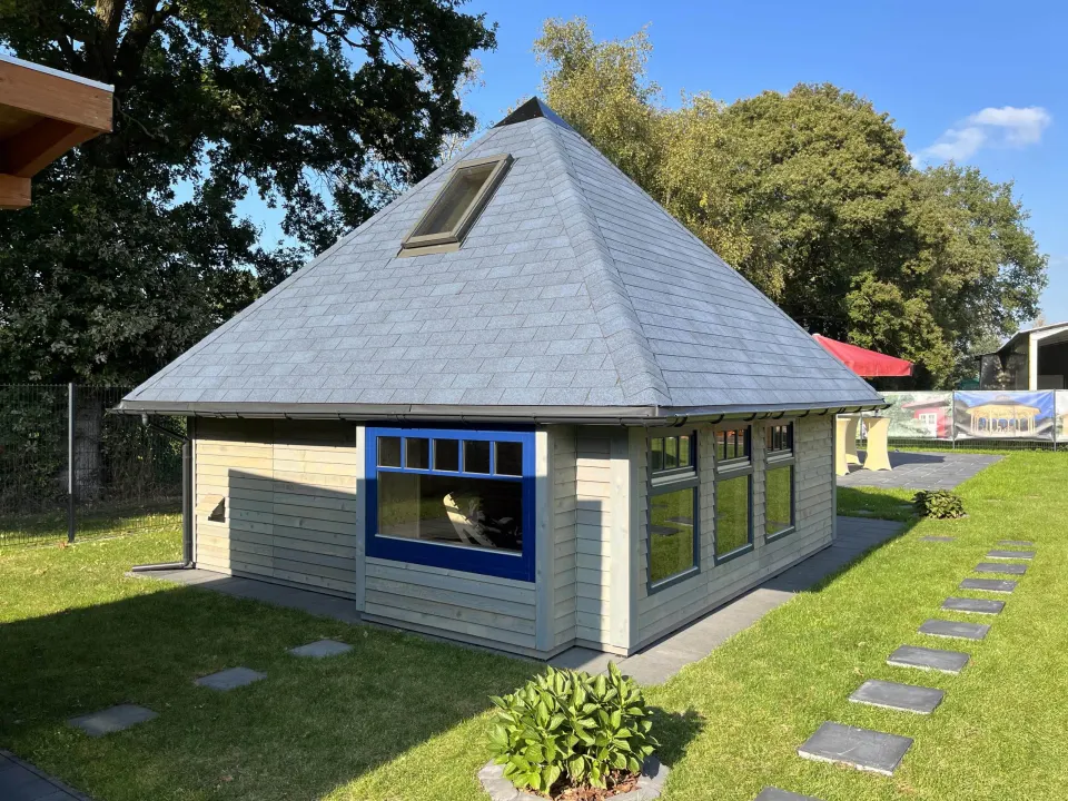 Gartensauna von BHB, Modell Cara Easy Wellnesssauna 4949 Z, Ansicht 2 von 3
