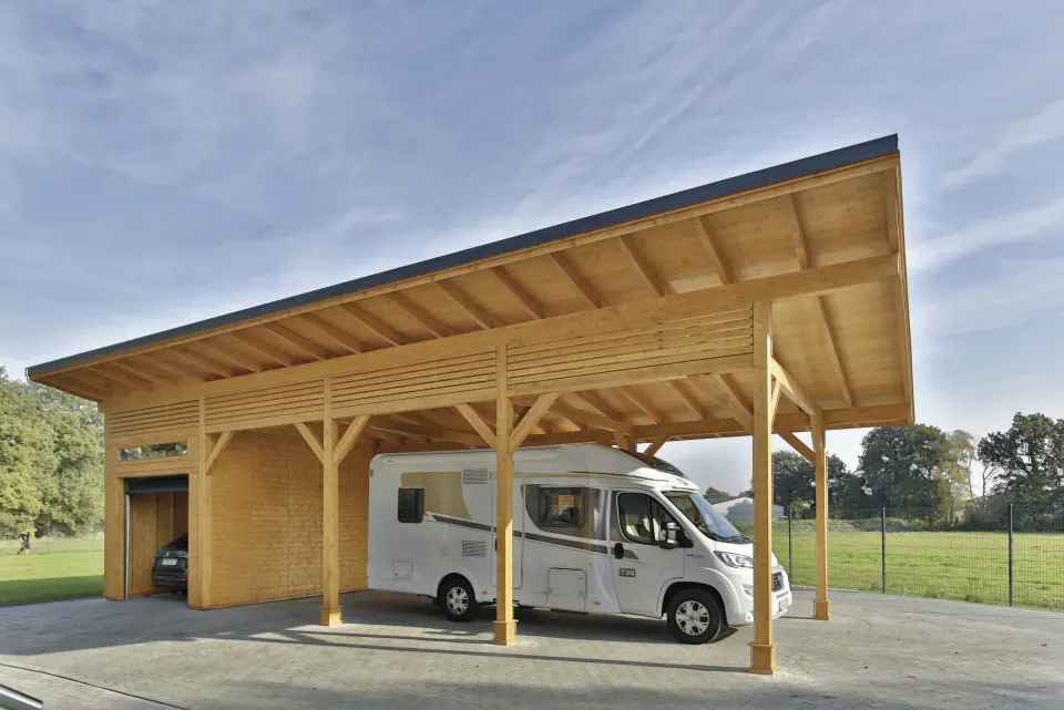 Wiata drewniana BHB, model Carport Butterfly, ujęcie 3 z 4